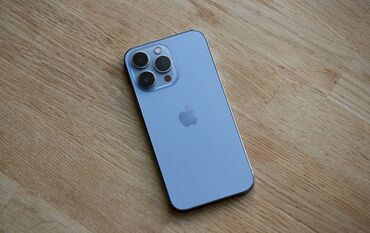 зарядки на айфон: IPhone 13 Pro Max, Б/у, 256 ГБ, Sierra Blue, Зарядное устройство, Защитное стекло, Чехол, 86 %