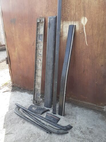 Другие детали кузова: Решётка гольф2 джетта 2, оригинал, цена 1000с дверные молнинг дж — 10