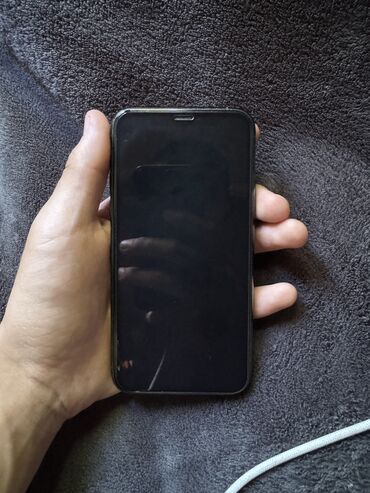 Apple iPhone: IPhone 11 Pro, Б/у, 256 ГБ, Защитное стекло, Чехол, 71 %