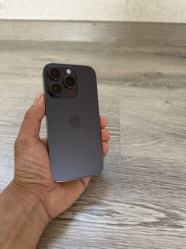 Apple iPhone: IPhone 14 Pro, 256 ГБ, Зарядное устройство, Кабель, 99 %