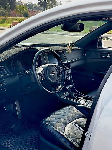 renaut 19: Kia Optima: 2 l | Sedan — 4