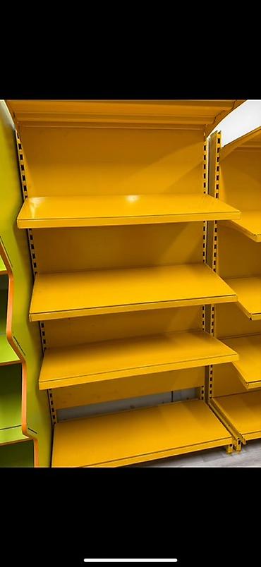 Торговое оборудование: Металлические торговые стеллажи, желтые. - Конструкция: пристенные — 2