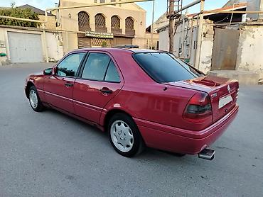 Mercedes-Benz: Mercedes-Benz C-Class: 1.8 l | 1995 il Sedan — 9