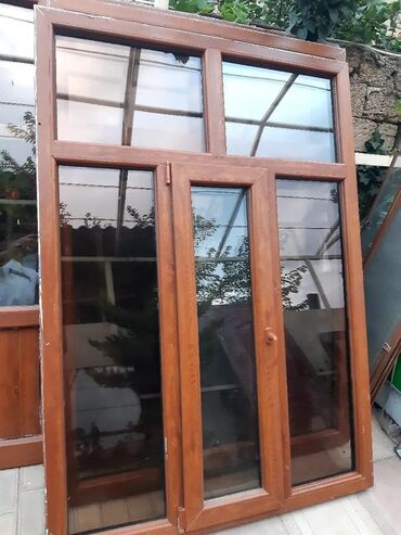 Mücrülər: 1 eded boyuk pencere. Ela veziyyetde 195×195 Qoşa şuşə. Qiymet 200