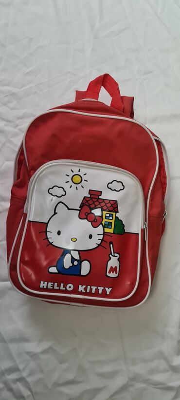пальто красное: Рюкзак 
Hello Kitty
(Оригинал)