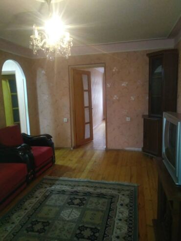 Uzunmüddətli kirayə mənzillər: Gənclik metrosunun yaxınlığında (Qızılğül restoranın yanı) 5 mertebəli — 3