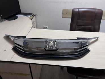 кузовные детали на фит: Решетка радиатора Honda 2019 г., Б/у, Оригинал