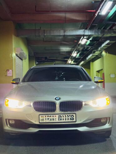 BMW 320: 2 л | 2014 г. Седан