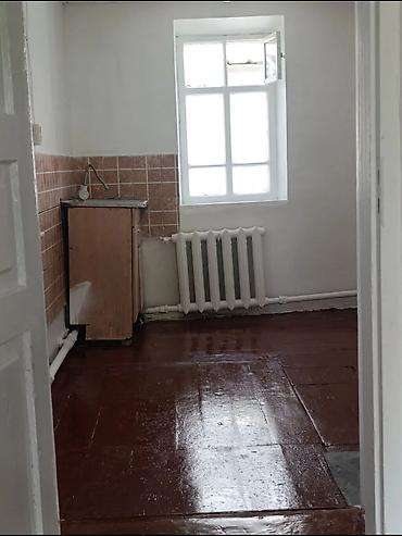 Үйлөр: Сдаю дом на длительный срок цена 35 000 в районе БЧК. Звоните по — 3