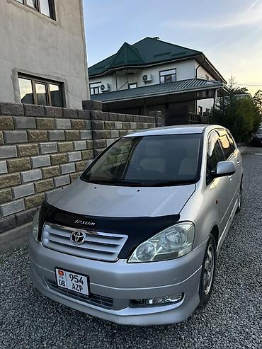 Toyota Ipsum: 2003 г., 2.4 л, Автомат, Газ, Минивэн