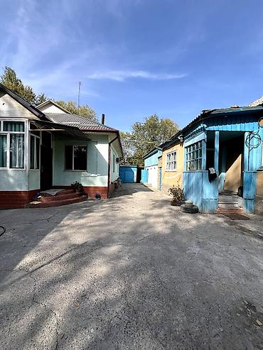 Продажа коттеджей и домов: 📌В селе Полтавка продается большой угловой дом из 5-ти комнат и — 7