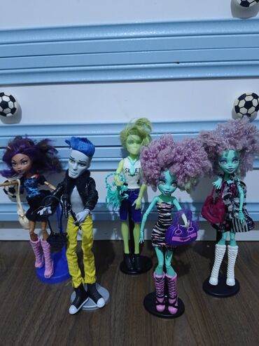детские игрушка щенячий патруль: Monster High temalı kukla dəsti - Sayı: 5 ədəd kukla (3 qız, 2 oğlan)