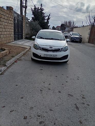 renault megane nece masindir: Kia Rio: 1.4 l | 2012 il Sedan — 2