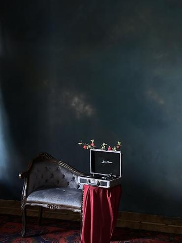 retro gramofon: Kompakt kökçə formalı vinil pleyerlər – retro dizaynlı, portativ və — 4