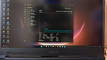 rtx 3080 ti: MSI oyun noutbuku Kompüter çox səliqəli istifadə olunub. Cızığı belə — 3