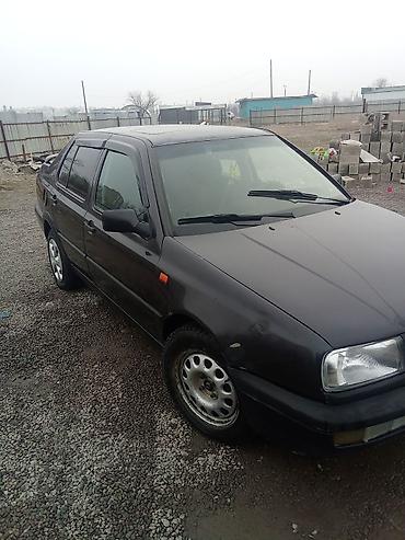 Volkswagen: Volkswagen Vento: 1993 г., Седан — 5