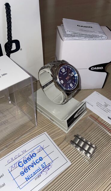 ag koynekler kisi ucun: Qol saatı, Casio