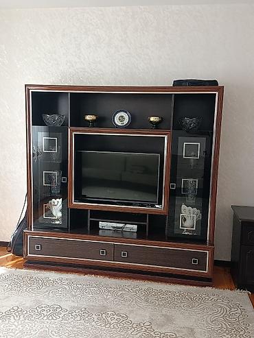 islenmis termo: Normal və səliqəli qonağ otağı üçün Tv stend geniş ve keyfiyyətli — 1