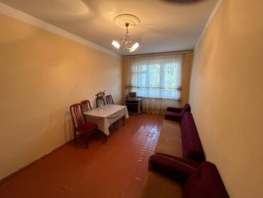 20 ci sahede ucuz kiraye evler: Salam. Göyçayda geni̇ş i̇şiqli rahat bi̇na evi̇ satilir. Ev 3 otaqdan