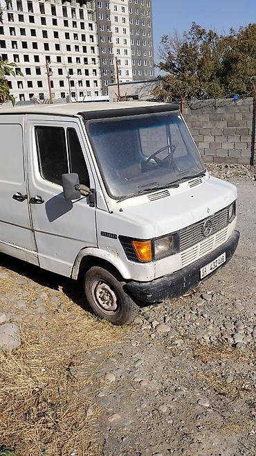 208d: Mercedes-Benz T1: 1989 г., 2.3 л, Механика, Дизель, Фургон — 1