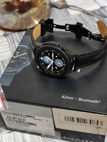 Наручные часы: Продаю часы Самсунг Galaxy watch 42mm новые одевал пару раз три