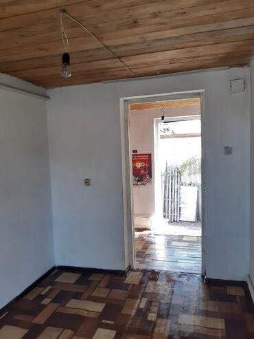 дом в районе пишпек: 30 м², 2 комнаты, Утепленный, Забор, огорожен
