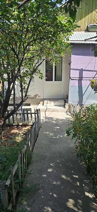 Продажа коттеджей и домов: 3 комнаты, 70 м², Манас, Собственник — 17