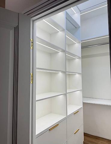 2 6: 3 комнаты, 131 м², Элитка, 4 этаж, Дизайнерский ремонт — 10