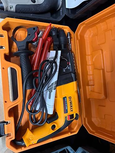 зубила: Перфоратор DEWALT в кейсе Описание: - Сетевой перфоратор DEWALT с — 2
