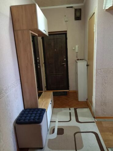 продажа квартир, бишкек 3 комн кв 106 серии: 2 комнаты, 53 м², 106 серия, 3 этаж, Косметический ремонт