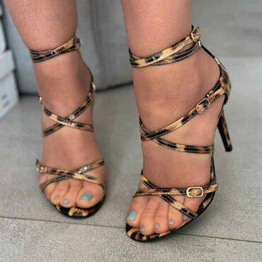 haljinice za devojcice od 10 godina: Sandals, Africa