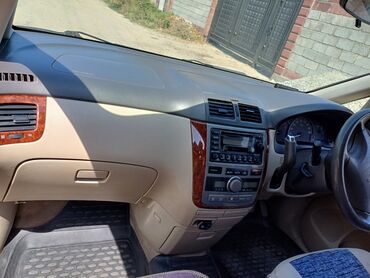 Toyota: Toyota Ipsum: 2002 г., 2.4 л, Автомат, Бензин, Минивэн — 5