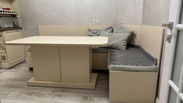 Кухонные столы и стулья: Кухонный стол и стул, Б/у, Самовывоз, цвет - Бежевый