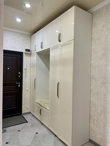 ищу квартиру без хозяина: 3 комнаты, 96 м², 106 серия улучшенная, 5 этаж, Евроремонт