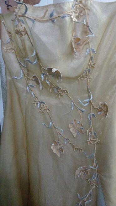 Ziyafət donları: Zərif ziyafət və mərasim geyimləri kolleksiyası - Ağ rəngli, qısa — 10