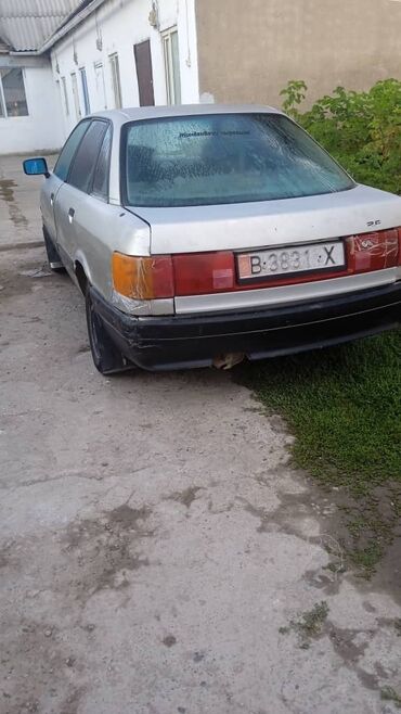 Audi: Audi 80: 1987 г., 1.8 л, Механика, Бензин, Хэтчбэк