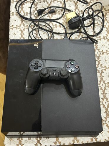 PS4 (Sony Playstation 4): Cox az istifade olunub. Oynamaqa vaxt olmadiqi ucun satilir. Qiymet