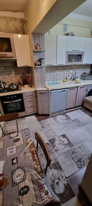 Köhnə tikili: Bakı, 2 otaqlı, Köhnə tikili, m. Qara Qarayev, 58 kv. m — 6