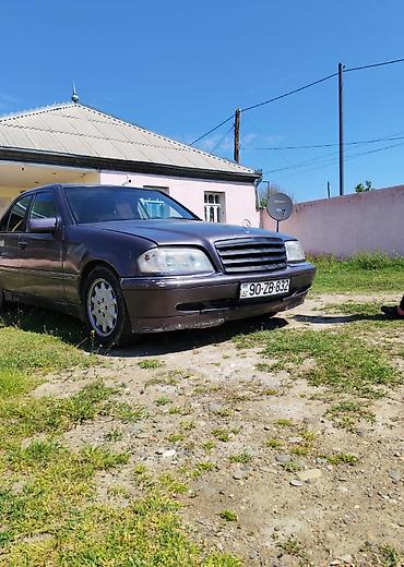 ucuz kask: Mercedes-Benz C 280: 2.8 l | 1995 il Sedan — 4