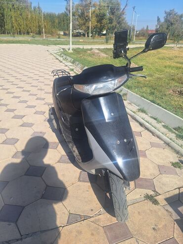 бак на мотоцикл: Тип скутера Honda, 50 куб. см, Бензин, Б/у