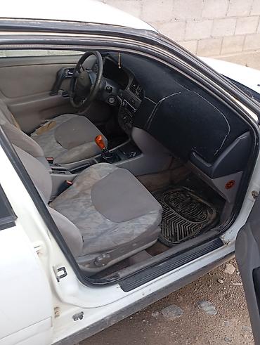 машина сатып алу: Nissan Primera: 2000 г., 1.8 л, Кол менен иштөөчү, Бензин, Седан — 10