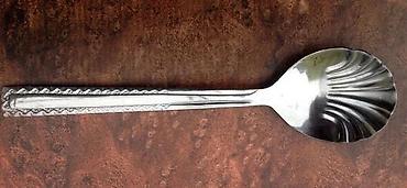 Kompleti posuđa: SOLINGEN i NICRO Berndorf kašike za serviranje, cena za par. SOLINGEN — 2