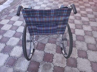 халат мед: Инвалидная коляска. продаю, гаражное хранение, цена 13000сом торг