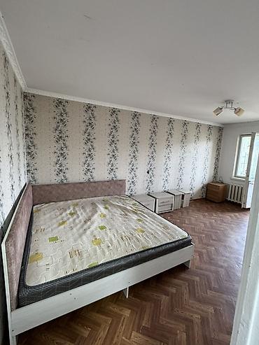 1 комната, 5 мкр Собственник, Без животных, С мебелью частично
