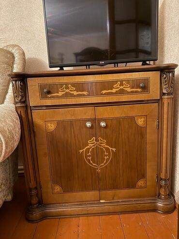 Qonaq otağı dəstləri: Masa və oturacaqlar — 8