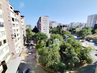 xacmazda satilan evler 2023: Bakı, 2 otaqlı, Köhnə tikili, m. Həzi Aslanov, 60 kv. m