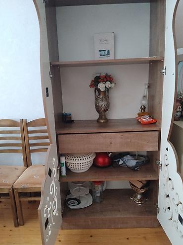 madeyra mebel dolablar: Açılan qapılı dekorativ vitrin/dolab - Material: taxta əsaslı lövhə — 1