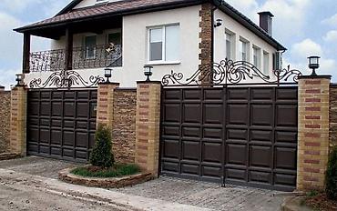 Распашные ворота: Современные уличные ворота и калитки из металлических панелей - Тип — 4