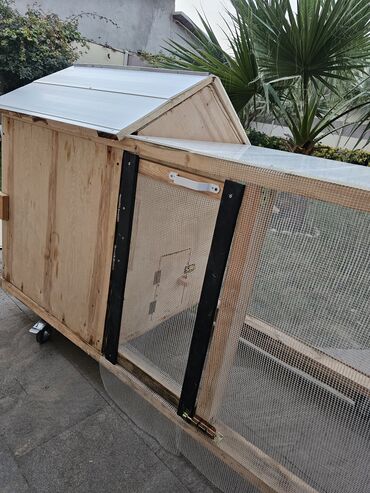 Yuvalar: Taxta toyuq daxması və açıq volyer - Material: möhkəm taxta karkas — 10