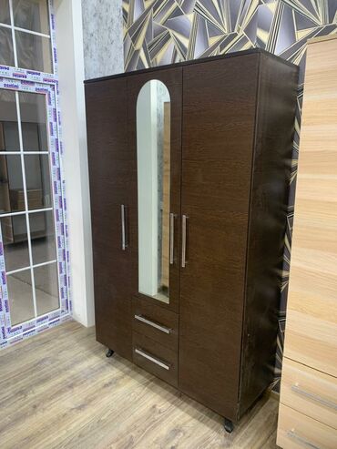 Dolablar: Yeni, Açılan, 3 qapılı Düz dolab, Qarderob, paltar dolabı — 9